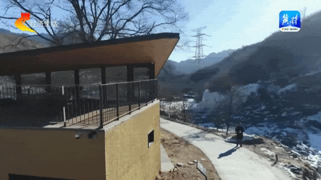 DƬ